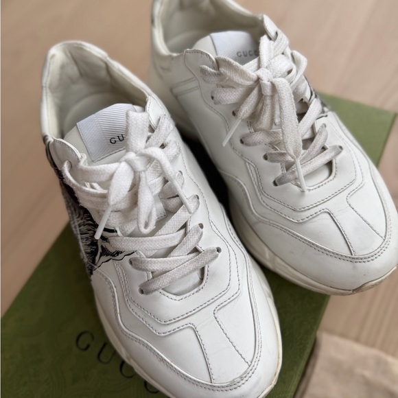 Authentic Gucci Rhyton Leather Sneakers – Limited Edition Cat Motif - Picture 3 of 10